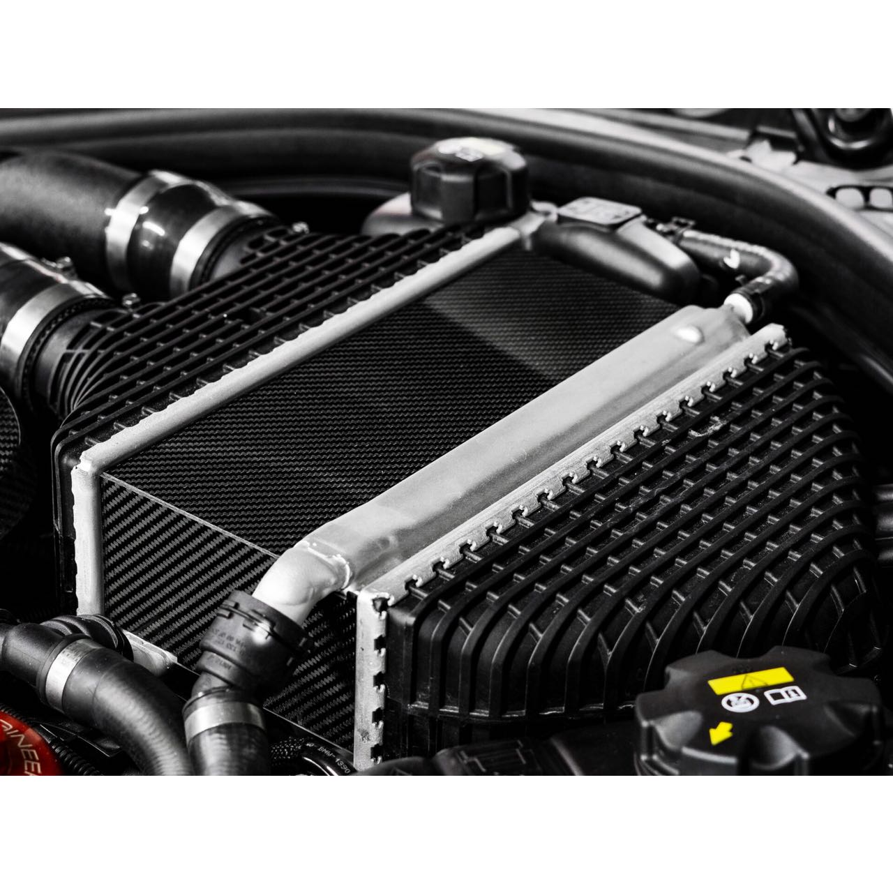 Couvercle en fibre de carbone pour refroidisseur d'air de suralimentation  adaptable sur BMW F87 M2 F8x M3 M4 avec moteur S55  Burkhart Engineering